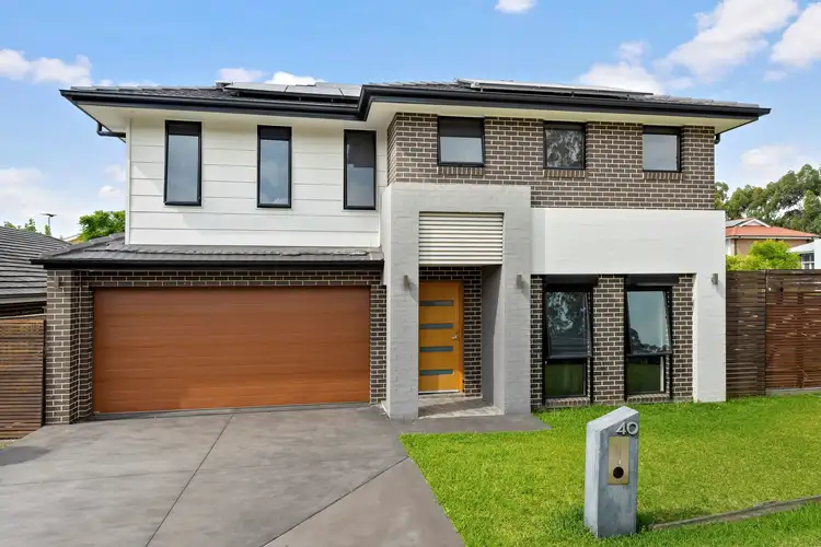 40 & 40a Hampton Crescent, Prospect NSW 2148