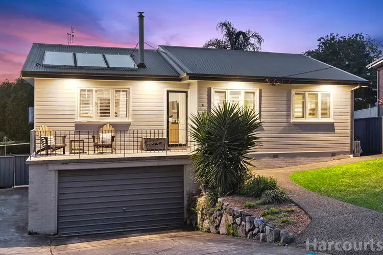 11 Lisa Avenue, Warners Bay NSW 2282