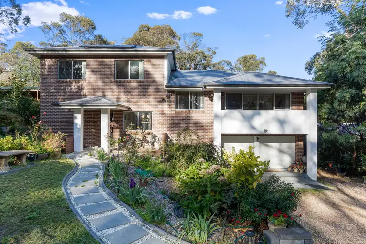 25 Fourth Avenue, Katoomba NSW 2780