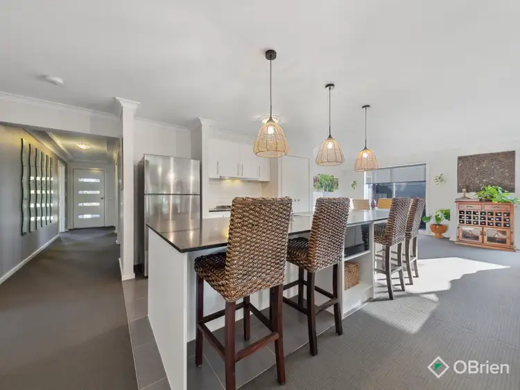 Fifth view of Homely house listing, 25 Vanessa Circuit, Pakenham VIC 3810