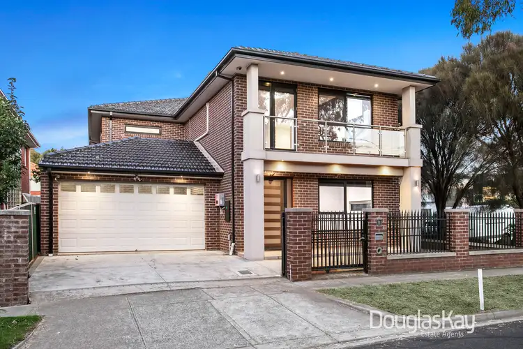2 Dantum Grove, Braybrook VIC 3019