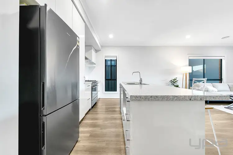 Fifth view of Homely house listing, 17 Bowenia Avenue, Craigieburn VIC 3064