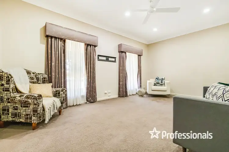 Second view of Homely house listing, 6 Annunziata Court, Mildura VIC 3500