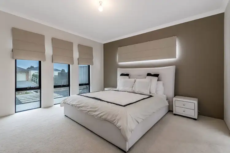 Fifth view of Homely house listing, 10 Hillview Place, Thornlie WA 6108