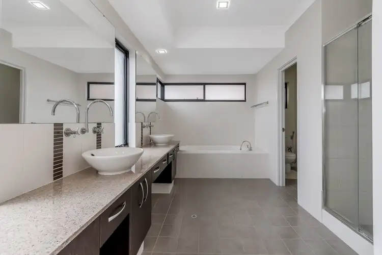 Sixth view of Homely house listing, 10 Hillview Place, Thornlie WA 6108