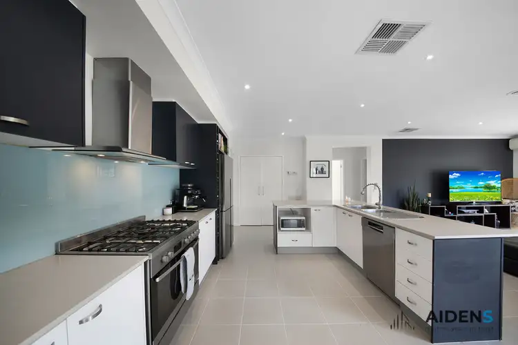 Sixth view of Homely house listing, 7 Redbox Crescent, Burnside Heights VIC 3023