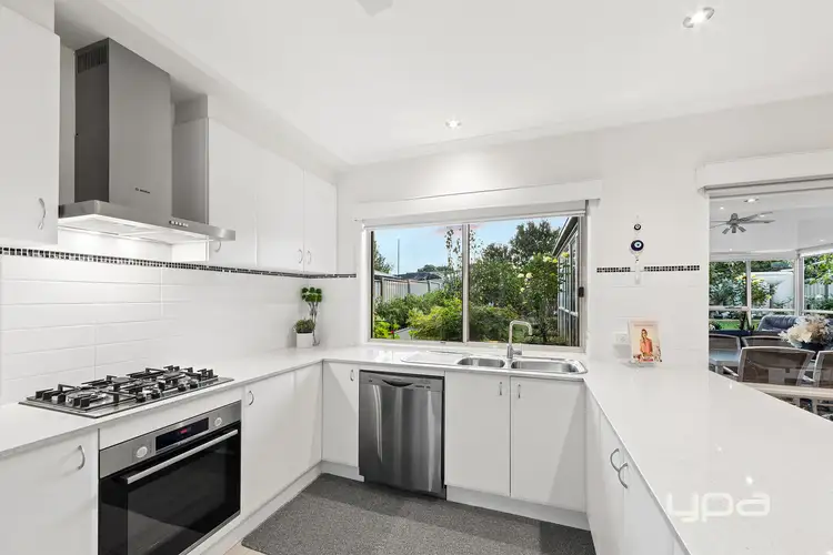 Fourth view of Homely house listing, 2 Beechwood Grove, Burnside Heights VIC 3023