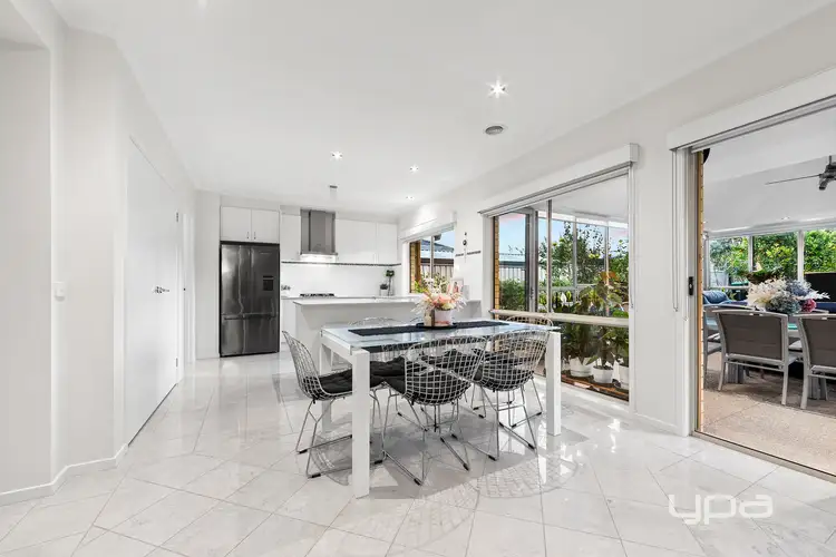 Fifth view of Homely house listing, 2 Beechwood Grove, Burnside Heights VIC 3023