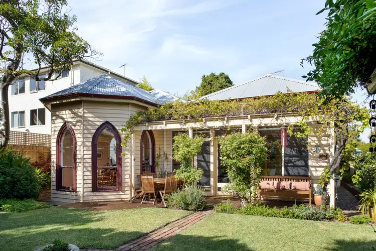 18 Byron Street, Elwood VIC 3184