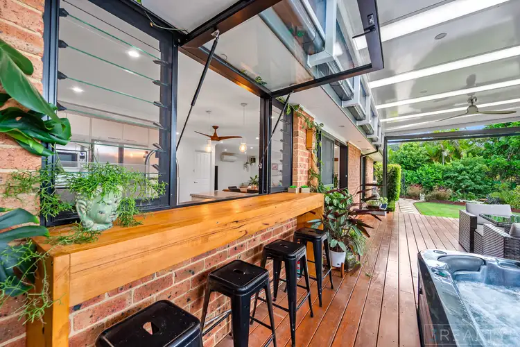 64 Park Avenue, Caves Beach NSW 2281