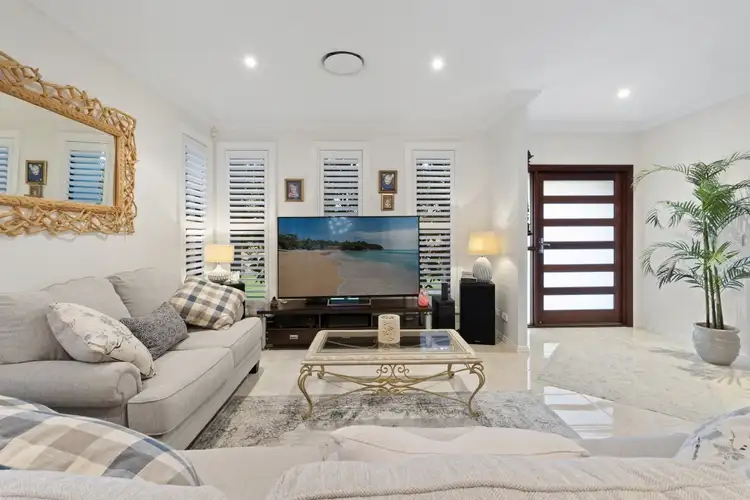 26 Frog Rock Crescent, Reedy Creek QLD 4227