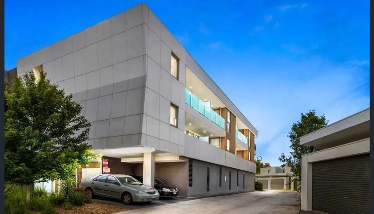 9/15 Eucalyptus Drive, Maidstone VIC 3012