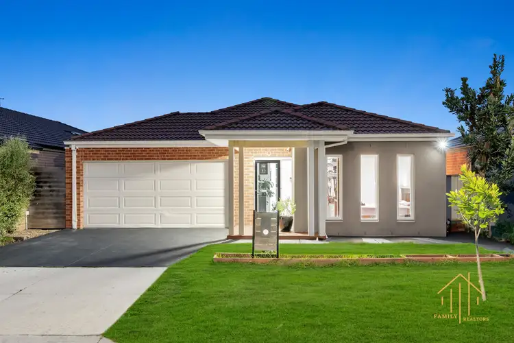 19 Rosella Avenue, Pakenham VIC 3810