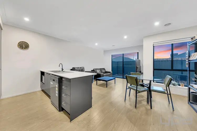Third view of Homely house listing, 5 Bowenia Avenue, Craigieburn VIC 3064
