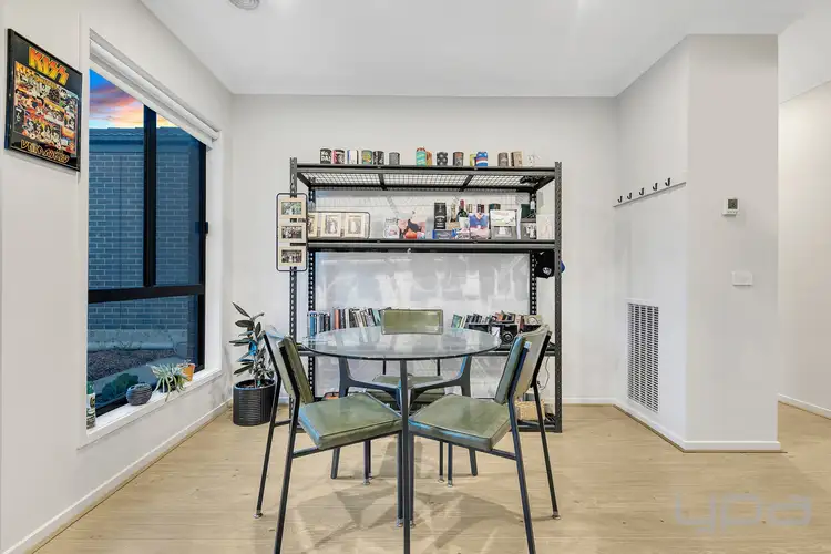 Fifth view of Homely house listing, 5 Bowenia Avenue, Craigieburn VIC 3064