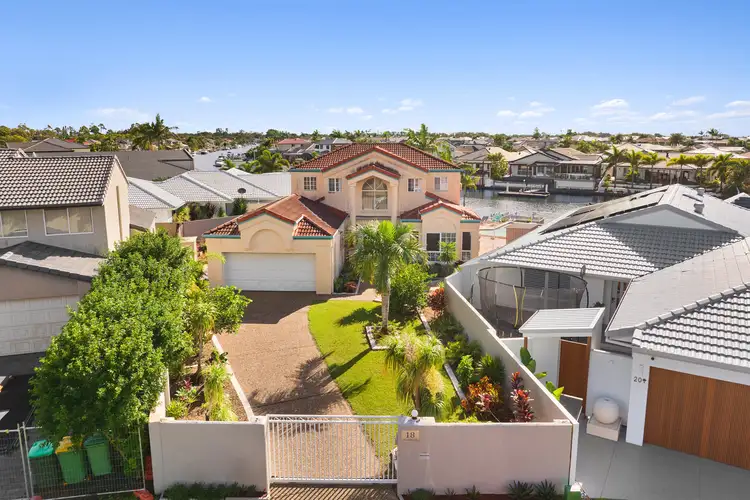 18 Saltbreeze Court, Runaway Bay QLD 4216
