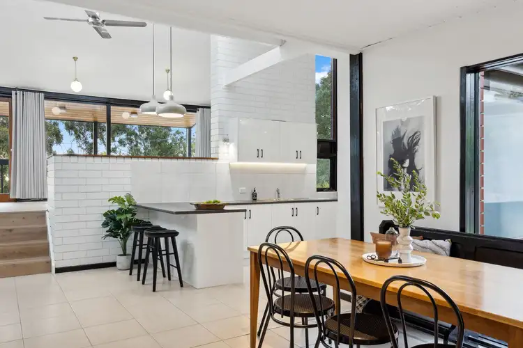 13 University Way, Bellevue Heights SA 5050