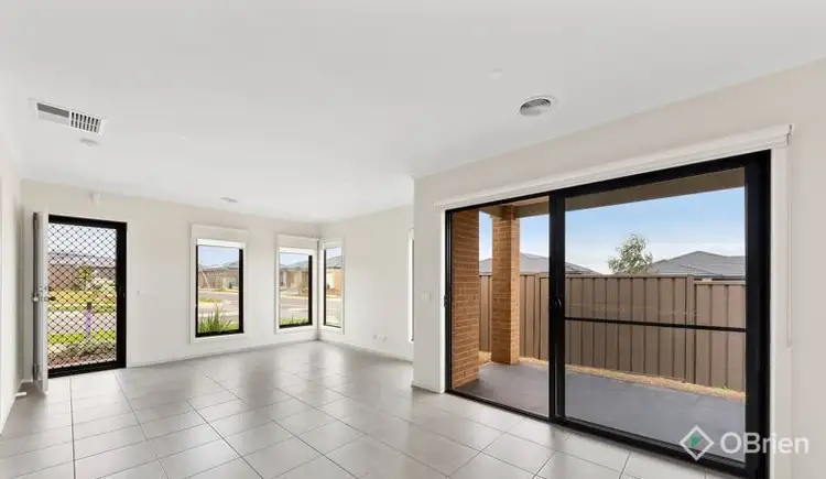 22 Jade Crescent