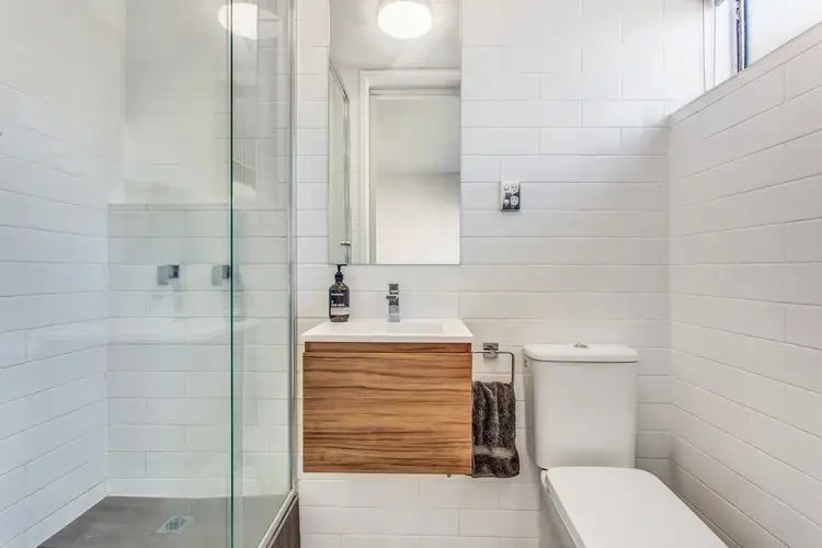 Fourth view of Homely apartment listing, 5/12-14 Farnham Court, Flemington VIC 3031