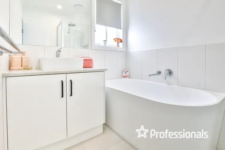 Seventh view of Homely house listing, 4 Sutterby Place, Red Cliffs VIC 3496