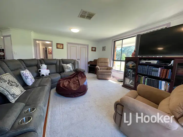 Fifth view of Homely house listing, 36 Bimbadeen Drive, Inverell NSW 2360