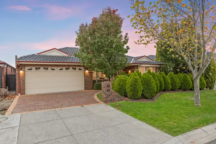 6 Midland Way, Taylors Lakes VIC 3038