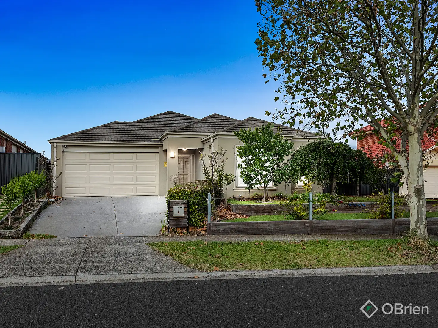 Main view of Homely house listing, 19 Grandview Crescent, Hillside VIC 3037