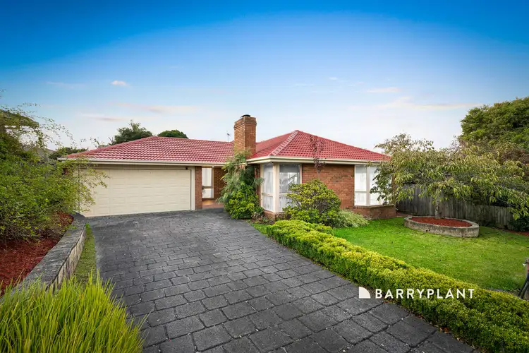 6 Shannon Way, Berwick VIC 3806
