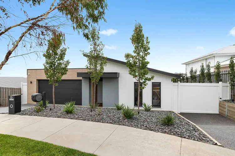 13 Highpoint Crescent, Highton VIC 3216