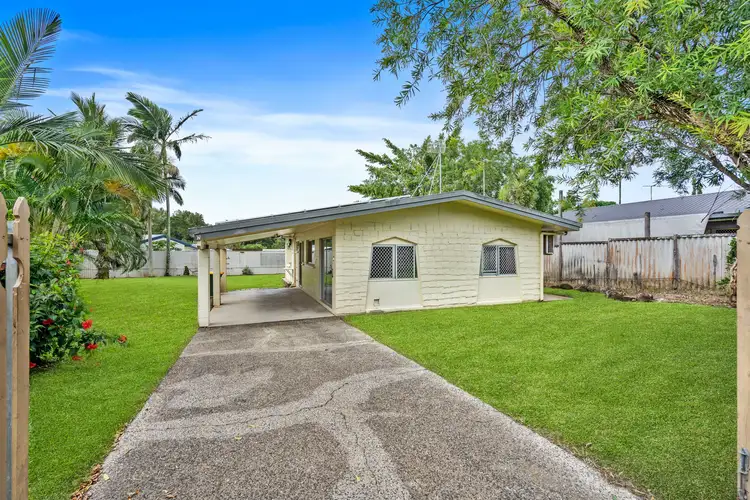 2 Lotus Place, Mooroobool QLD 4870