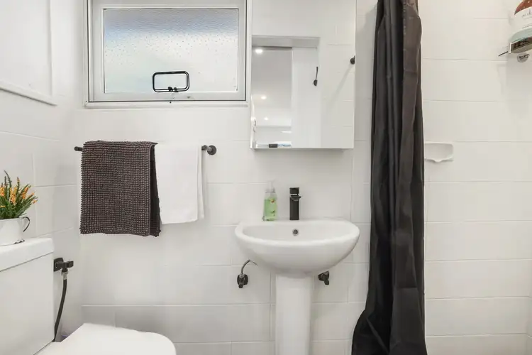 Fifth view of Homely studio listing, 18/2-4 Pine Street, Manly NSW 2095