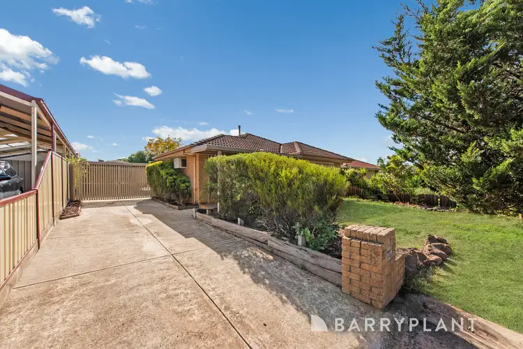 8 Raglan Court, Kurunjang VIC 3337
