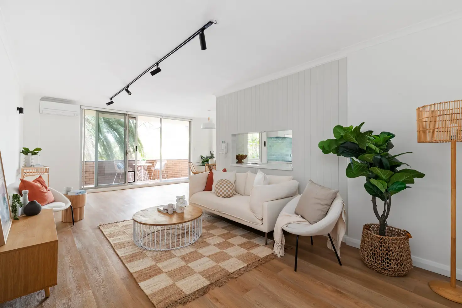 Main view of Homely apartment listing, 2/5 Kingsway, Dee Why NSW 2099