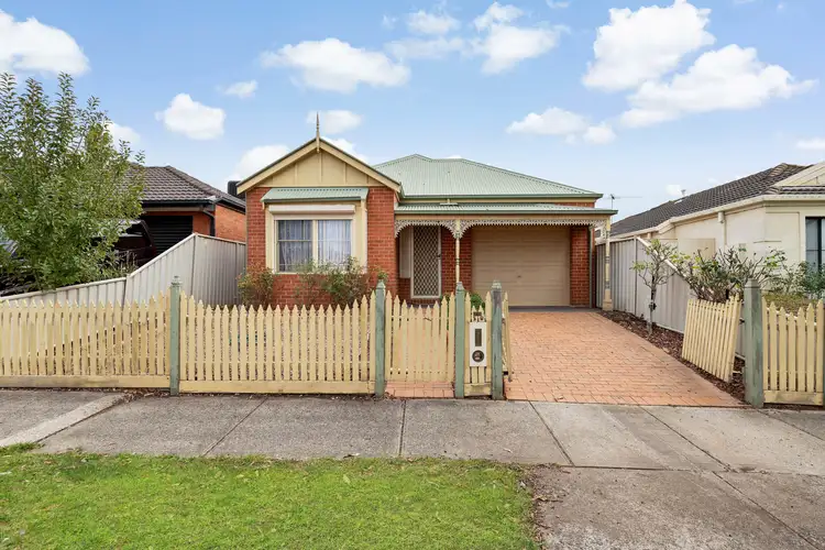 10 Willmott Drive, Craigieburn VIC 3064