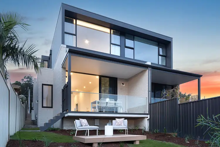 Sixth view of Homely house listing, 32 Lasseter Avenue, Chifley NSW 2036
