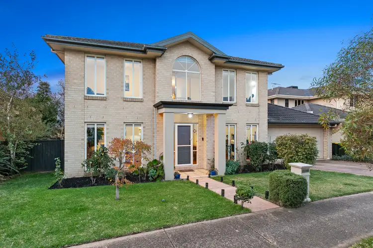 10 Viewbank Court, Point Cook VIC 3030
