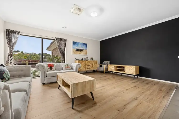 Fifth view of Homely house listing, 4 Saint Mellion Close, Sunbury VIC 3429