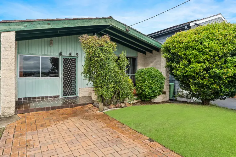 22 Marmion Street, Mannering Park NSW 2259