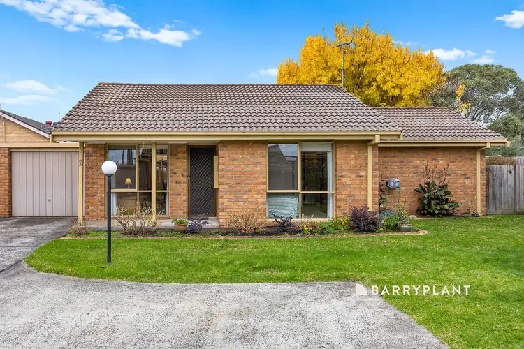 Main view of Homely house listing, 2/27-33 Beaconsfield Avenue, Beaconsfield VIC 3807