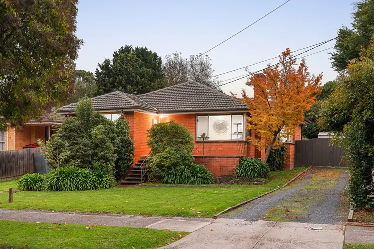 16 Andrew Street, Mooroolbark VIC 3138