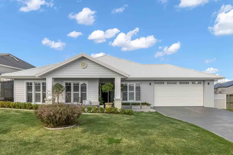 10 Lagoon Avenue, Bolwarra NSW 2320