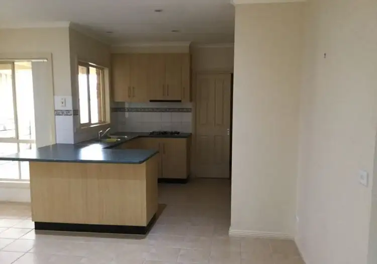 Fifth view of Homely townhouse listing, 4/145 Riverside Avenue, Mildura VIC 3500
