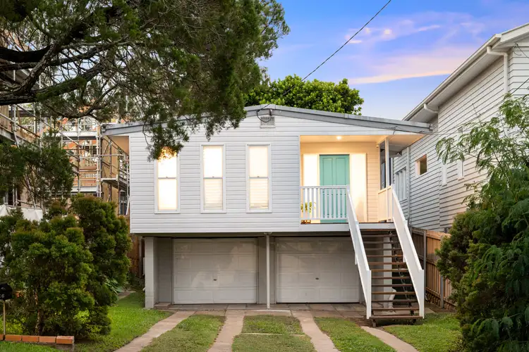 26 First Street, Camp Hill QLD 4152