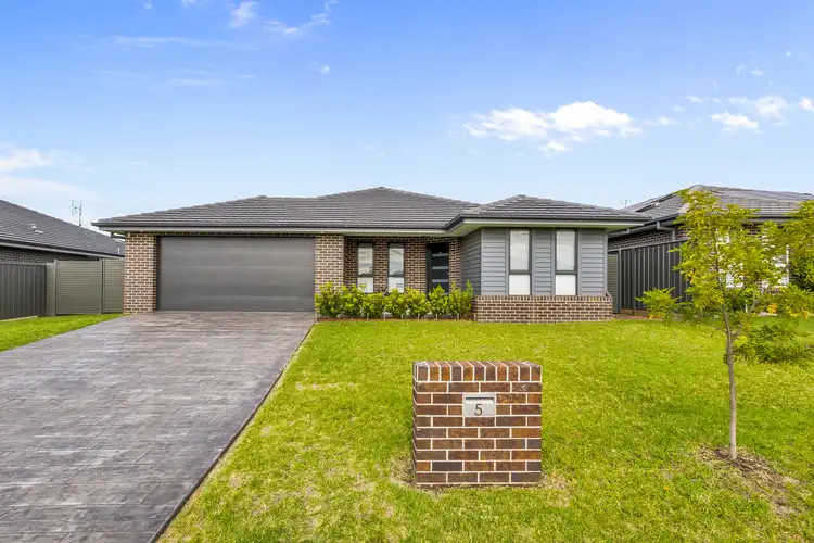 5 Angus Place, Tamworth NSW 2340