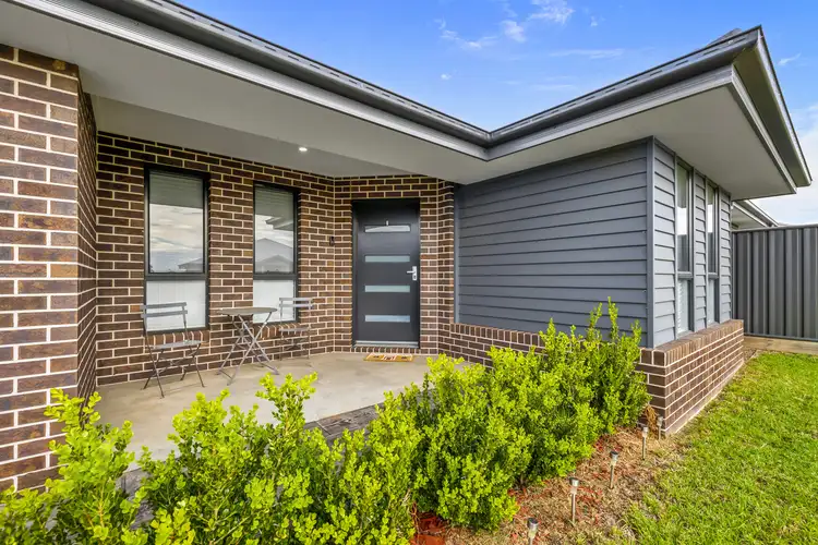 Second view of Homely house listing, 5 Angus Place, Tamworth NSW 2340