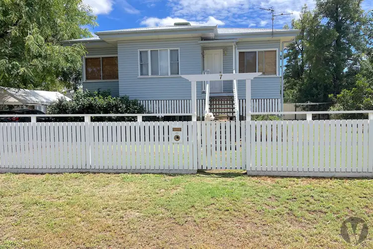 7 Lovell Street, Roma QLD 4455