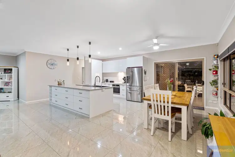 27 Bella Vista Circuit, Edens Landing QLD 4207