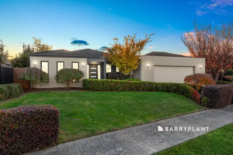 9 Ros Way, Berwick VIC 3806