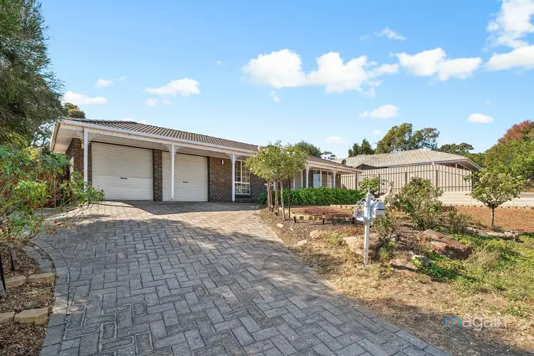 20 Upper Penneys Hill Road, Onkaparinga Hills SA 5163