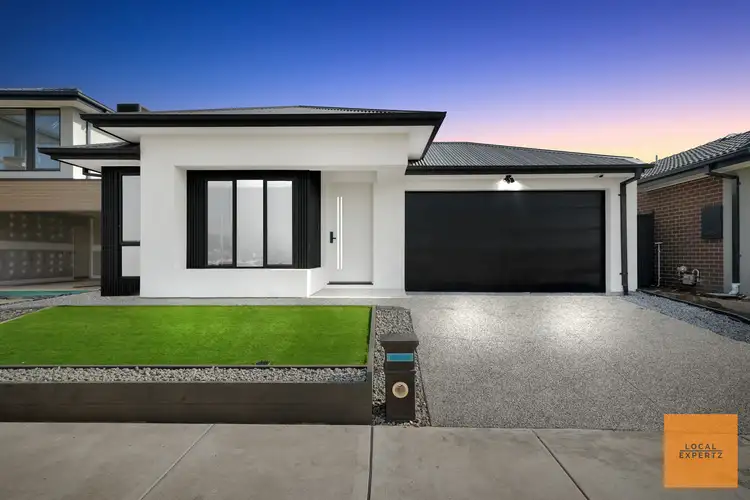 70 Uplands Crescent, Melton South VIC 3338